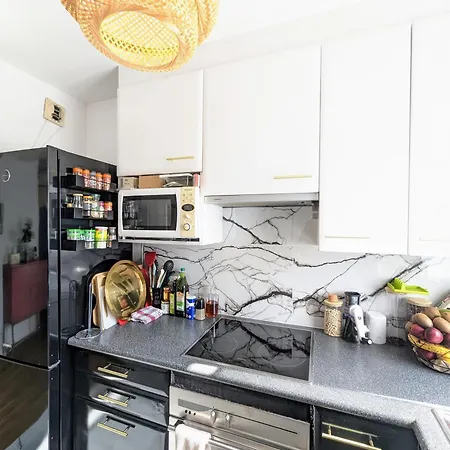 Lejlighed Chic And Comfortable Aparts With Parking *